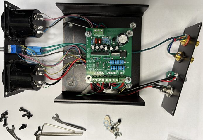 VUメータ制御基板の取り付け